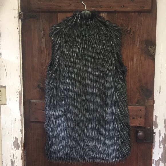 rxb Faux Peacock Feather Vest - Picture 5 of 8